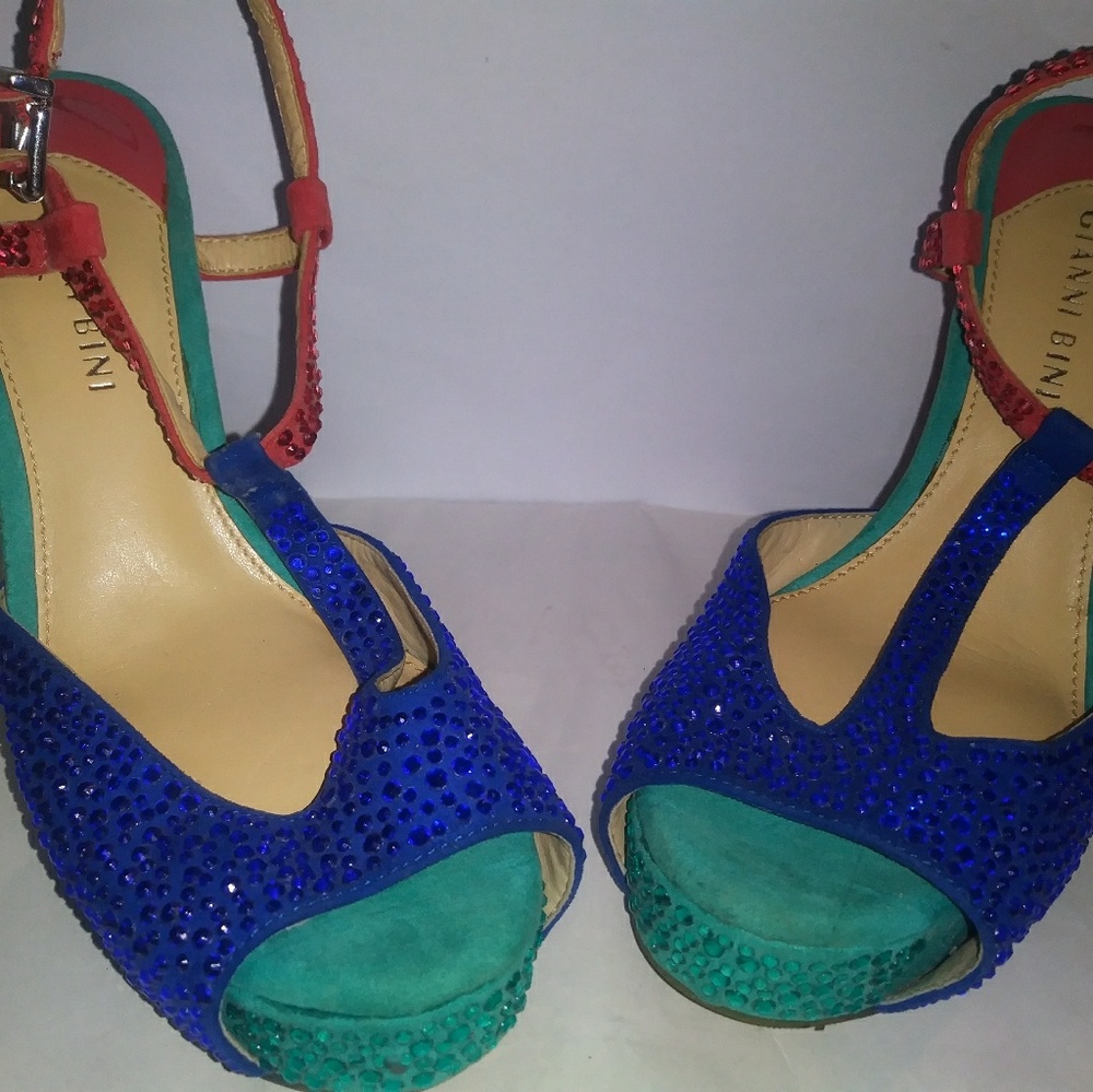 Gianni Bini

Coral, Teal, And Royal Blue Multi-Col